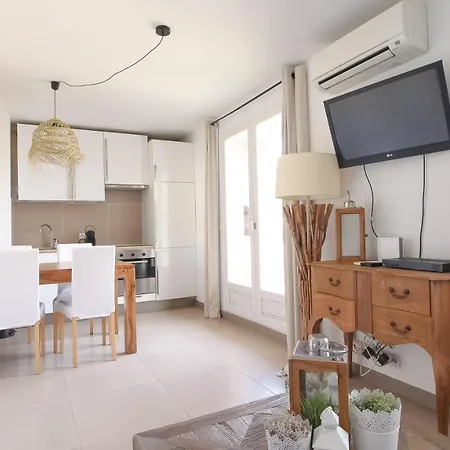 Airco Studio With Terrace At 2 Steps From The Sea * 滨海卡瓦莱尔