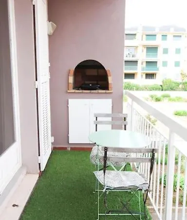 Airco Studio With Terrace At 2 Steps From The Sea 滨海卡瓦莱尔